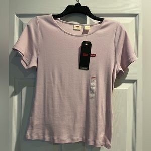 Levi’s NWT Ladies Top Pink